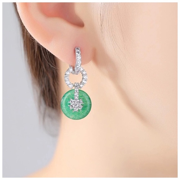 Swarovski Crystals The Kusa Jade Color Earrings - Picture 4 of 4